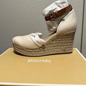 Michael Kors shoes never worn